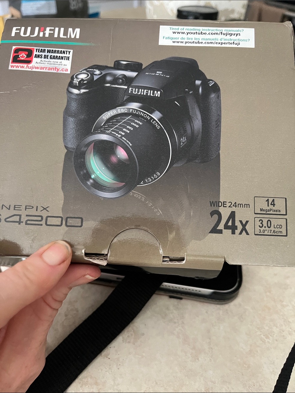 Fujifilm FinePix S4200 Black 24x Zoom Digital Camera new in box